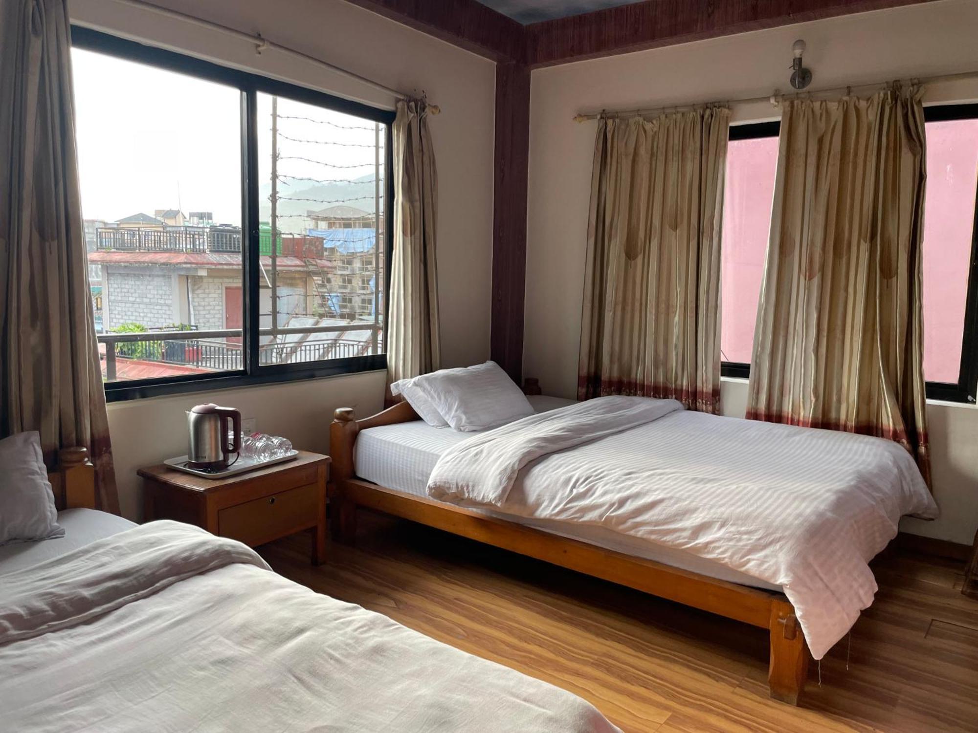 Hotel Hakoniwa Pokhara Exterior foto